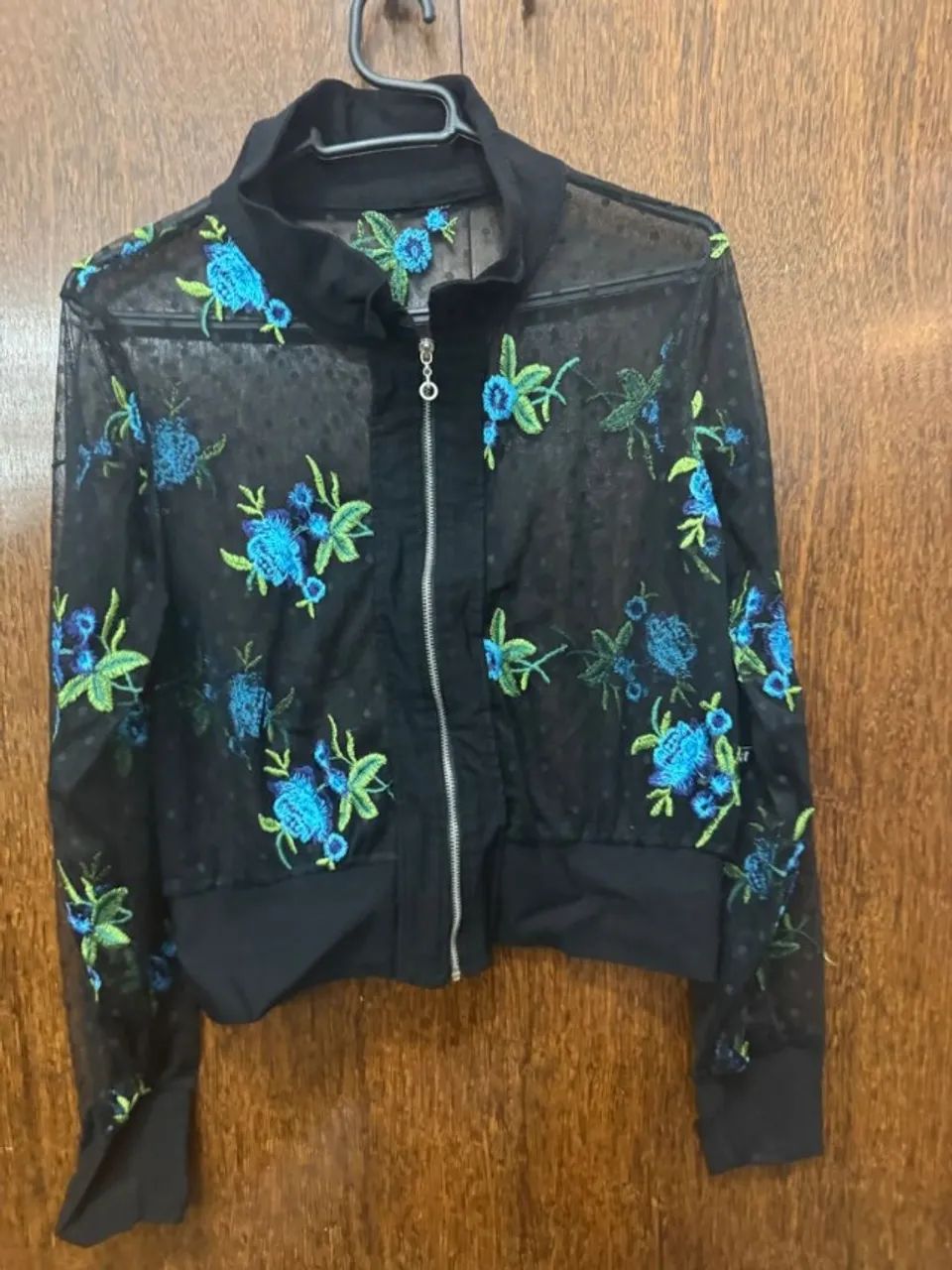 jaqueta bomber feminina preta bordada