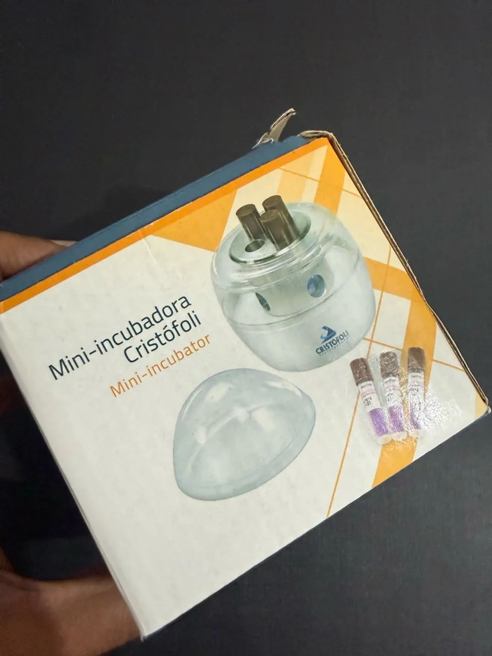 Mini incubadora Cristófoli