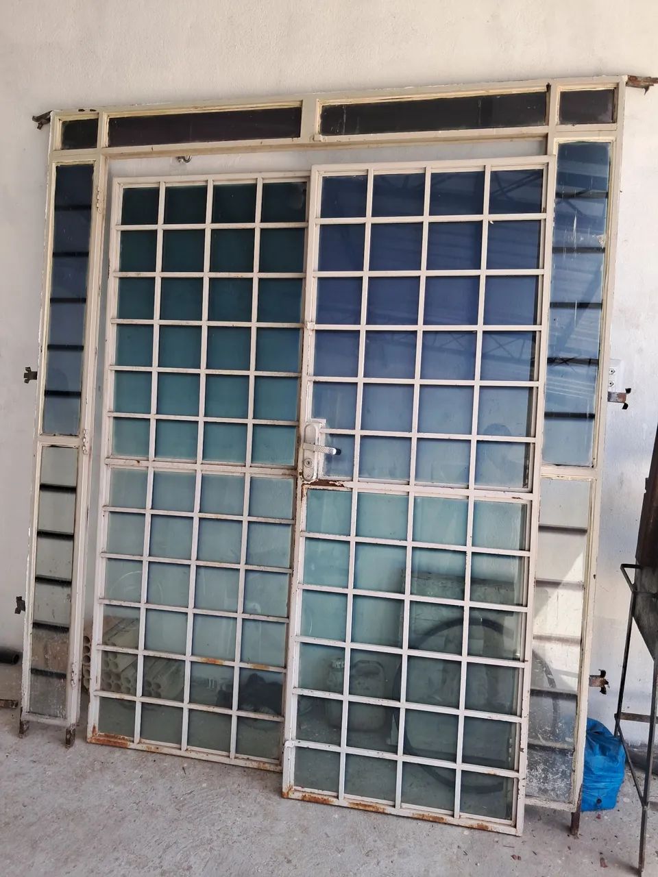 PORTAS DE FERRO