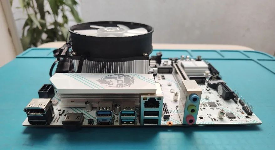 Kit Gamer Ryzen 7 3700X e Soyo B550M ARGB - Foto 3
