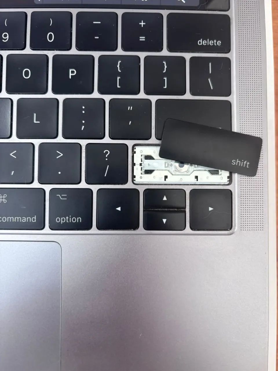 Macbook Pro Touchbar 13 8gb 256gb 2017 - Foto 3