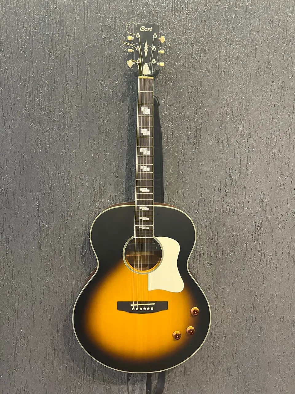 Violão CORT aço fishman 