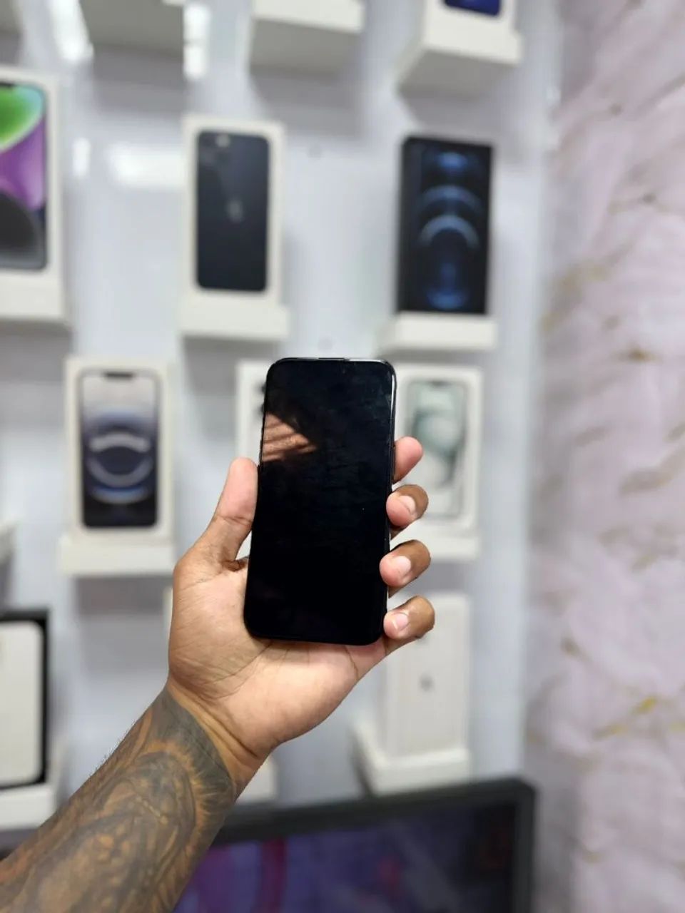 IPHONE 15 PRO 128GB TOP<br>R$ 4.299,00 AZUL - Foto 4
