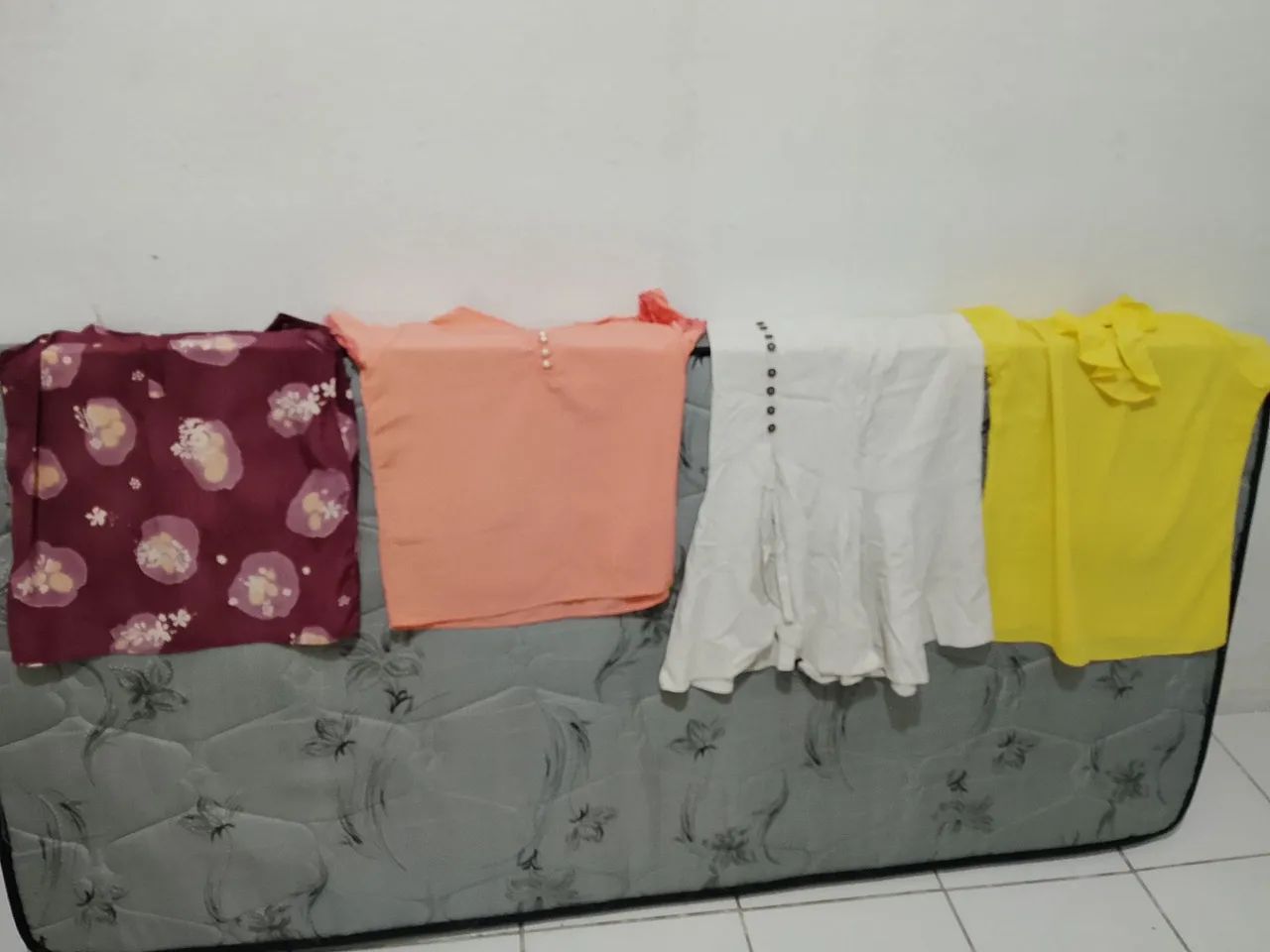 Vendo blusas por 5 reais