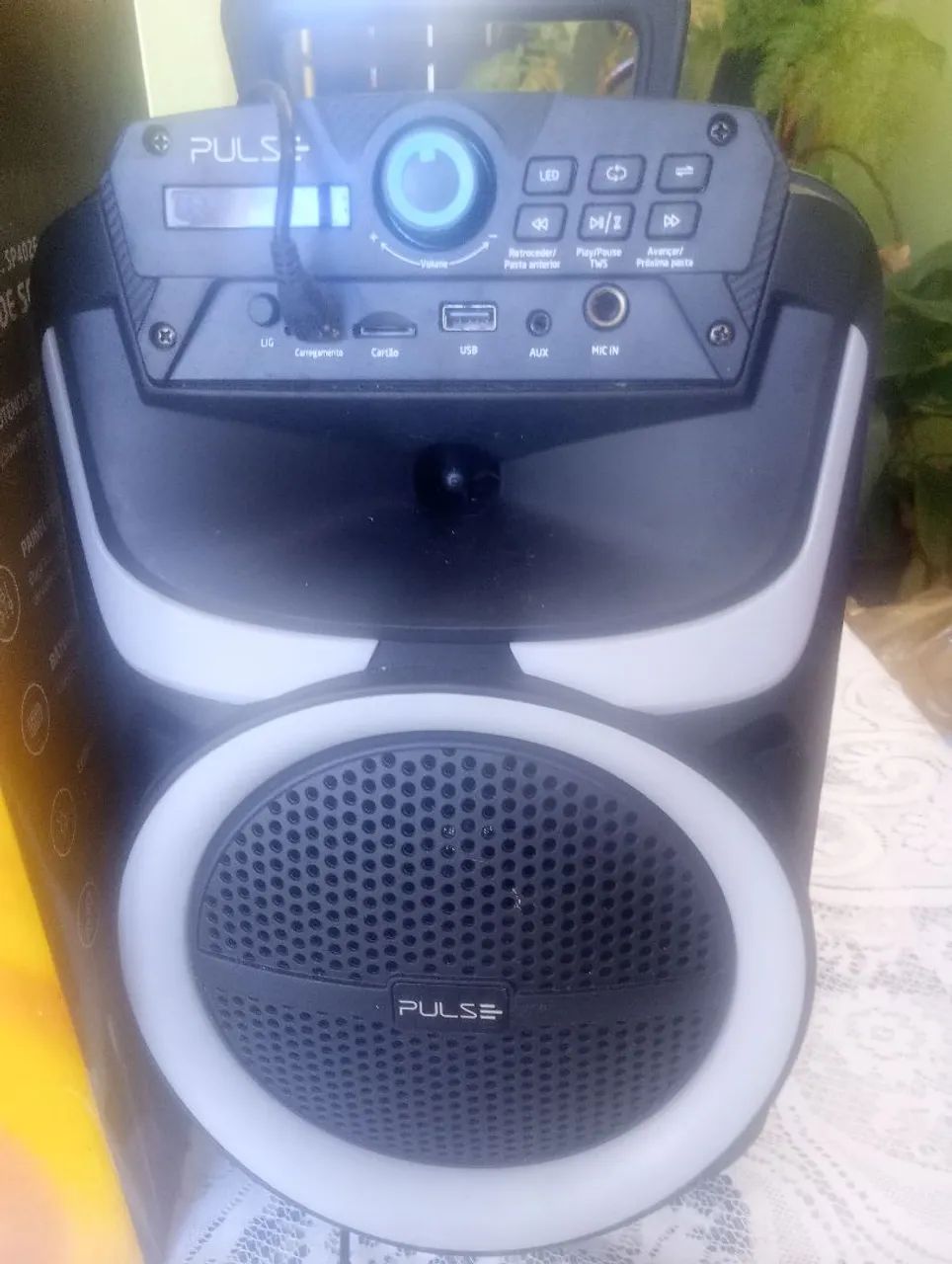 Caixa de som Bluetooth novo.