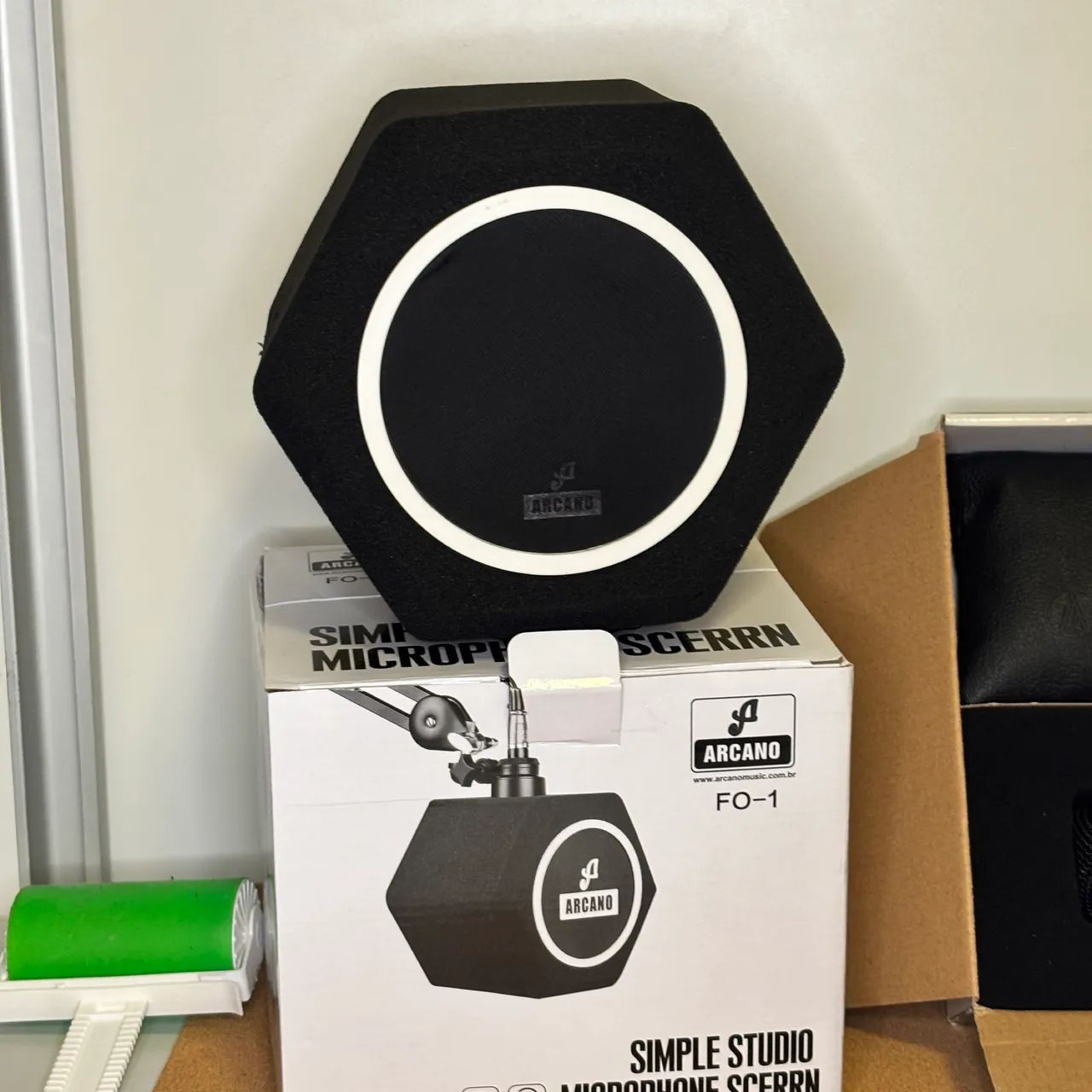 Microfone AT2020 Audio-Technica + Pedestal Girafa + Vocal Booth + Pop Filter - Foto 6