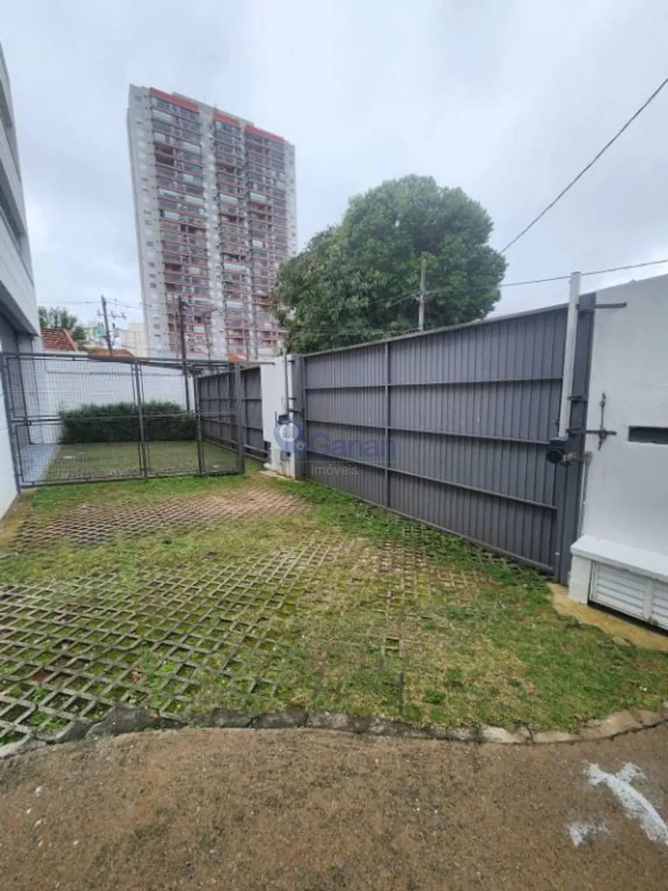 Prédio Comercial Moderno com 568 m², 3 Andares e Estacionamento - Foto 4