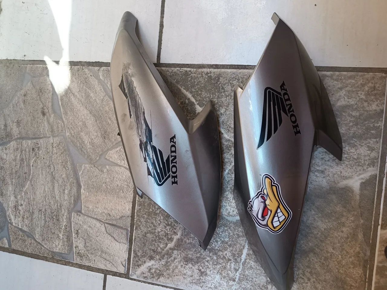 Tampa Lateral Honda 160 Original Cinza - Par