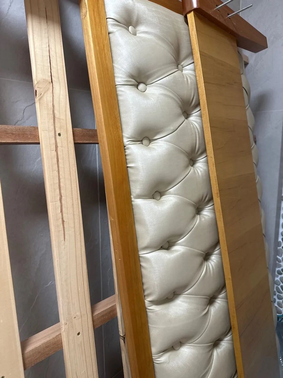Vendo Cama de madeira maciça  - Foto 3