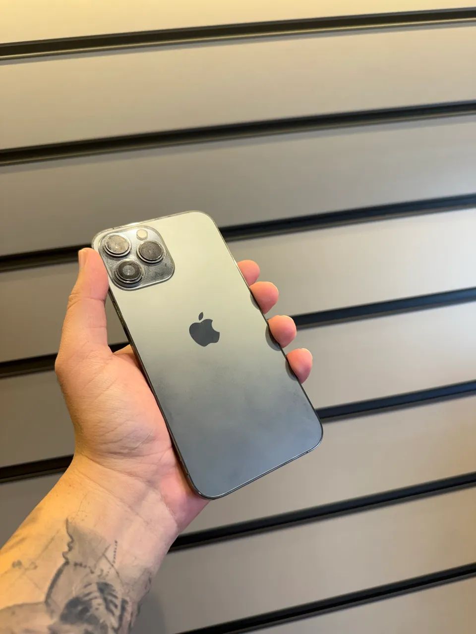 iPhone 13 Pro Max não pega NFC - barato - Foto 2
