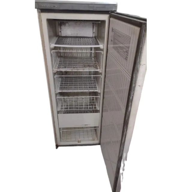Freezer Horizontal Aproximadamente 210 Litros - R$ 250 - Foto 3