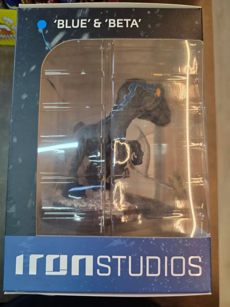BLUE E BETA MINICO IRON STUDIOS - Foto 2
