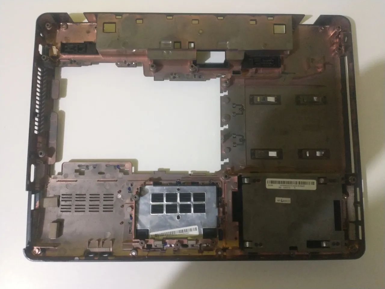 Parte inferior do notebook Philco PHN 14C  - Foto 2