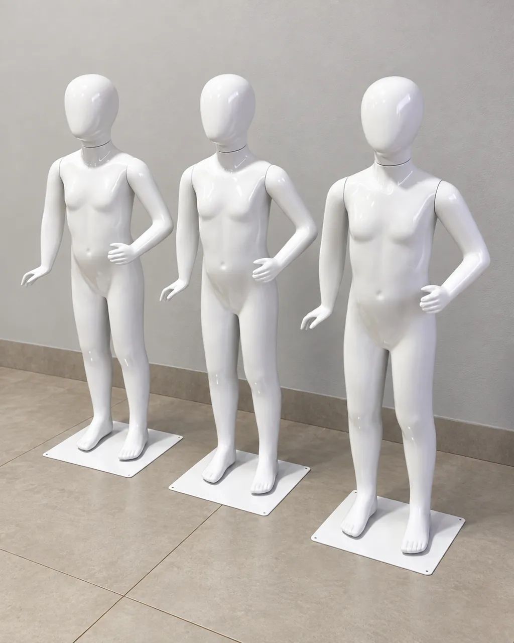 Kit 3 Manequins Infantis 4 a 6 Anos com Base