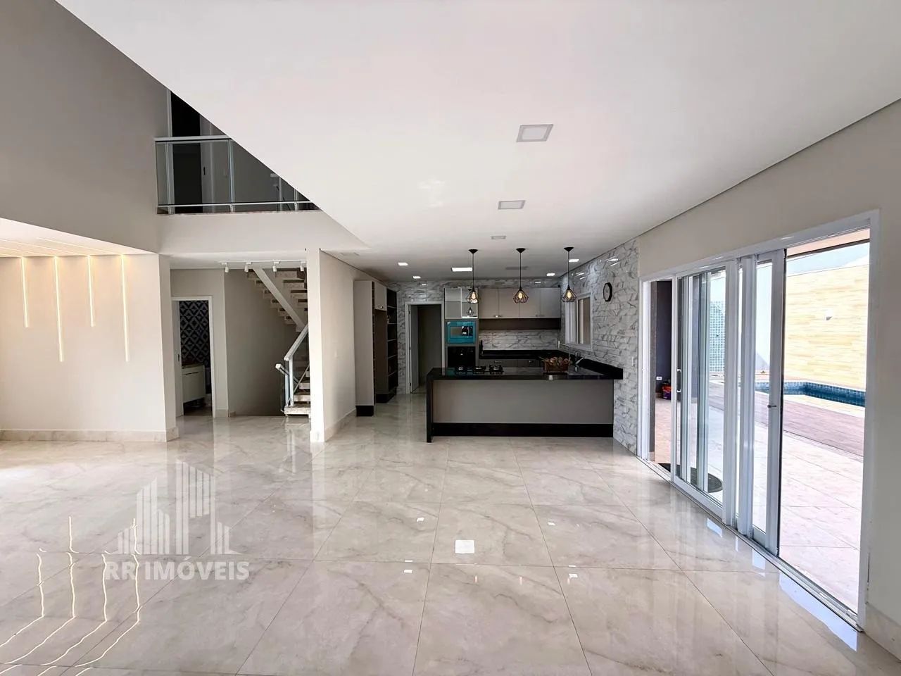 RR10424 Casa 287m² CONDOMÍNIO NEW VILLE - OPORTUNIDADE - 3 Suítes 6 Vagas - Santana de Par 1