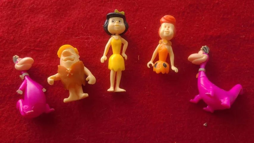 Lote Kinder Ovo Flintstones com 5 Itens