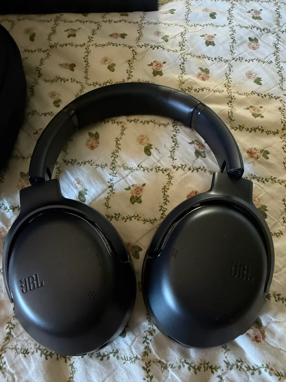 JBL TOUR ONE M2 - Fones de Ouvido - Jardim Decolores, Trindade