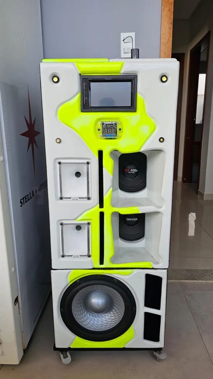 Som automotivo BOB