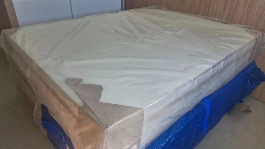 Uma cama de casal Queen com box baú nova embalada - Foto 2