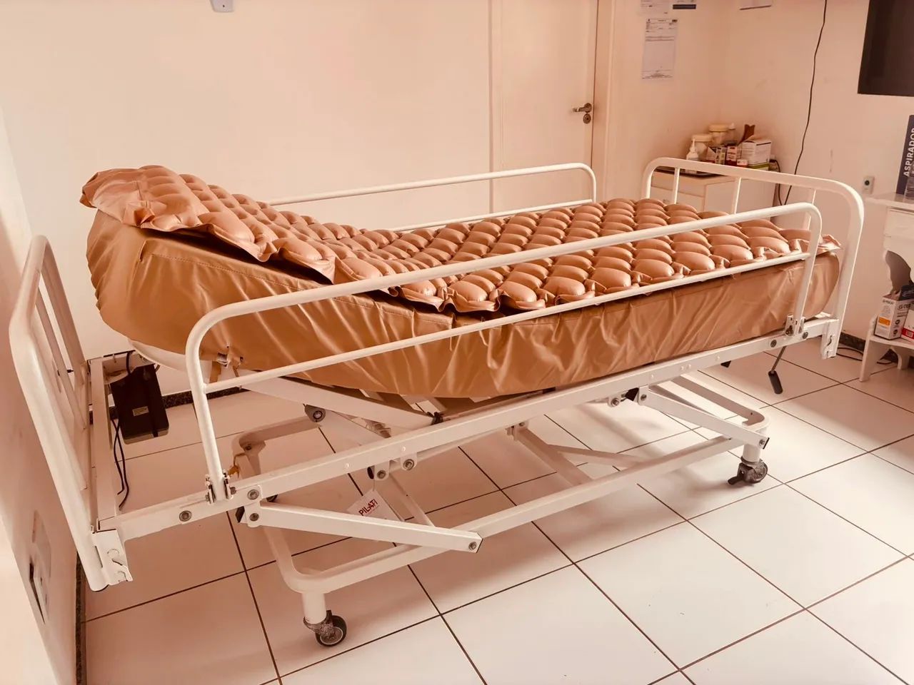 CAMA HOSPITALAR NOVA