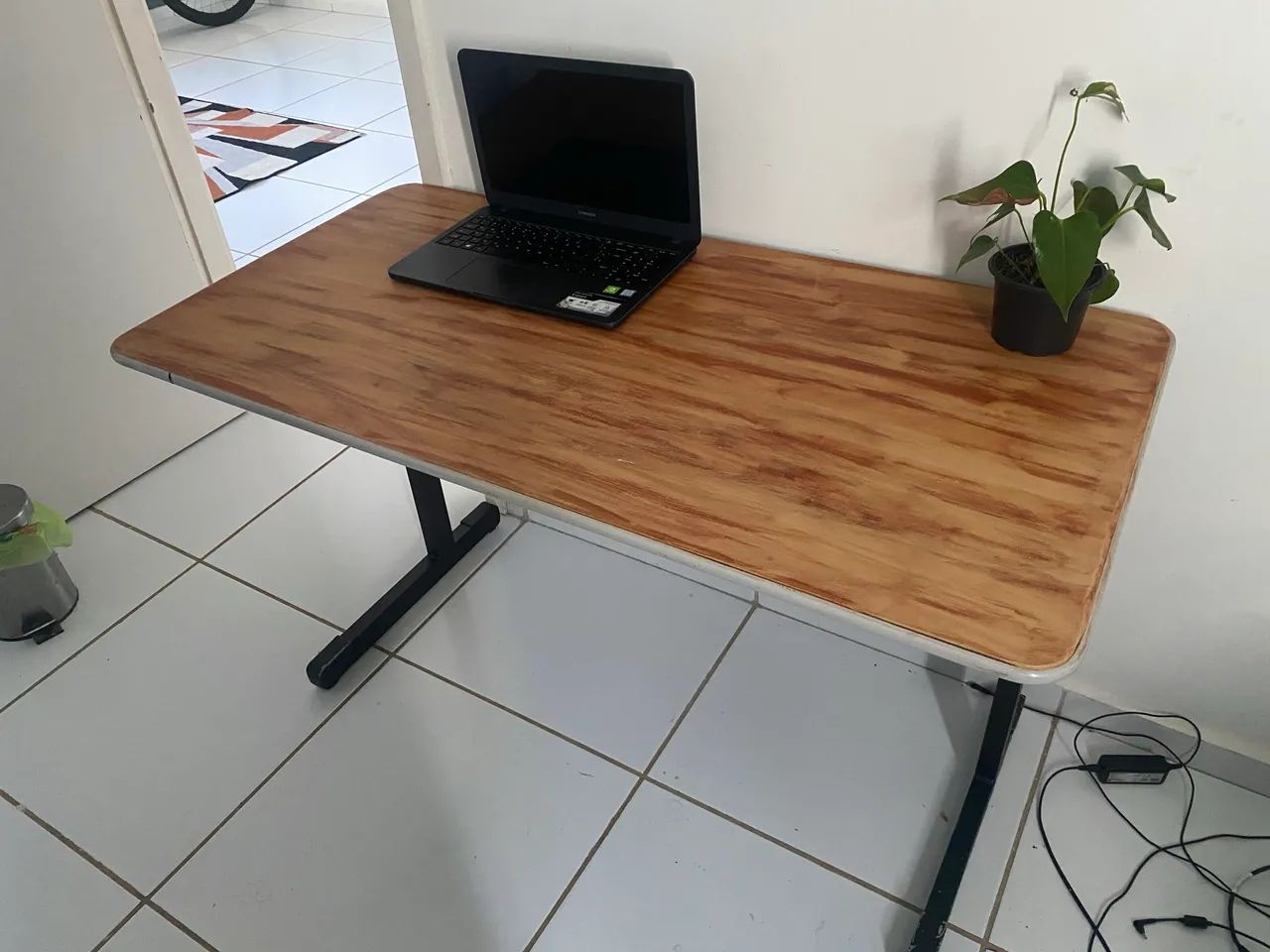 Study Desk470052313424865280