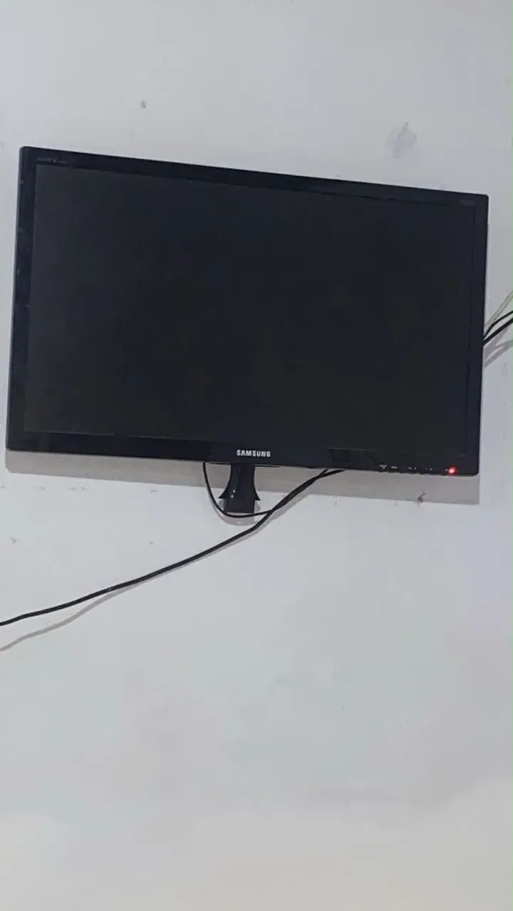 Venda conjunto de mesa e cadeira + rack + tv 32 polegadas 