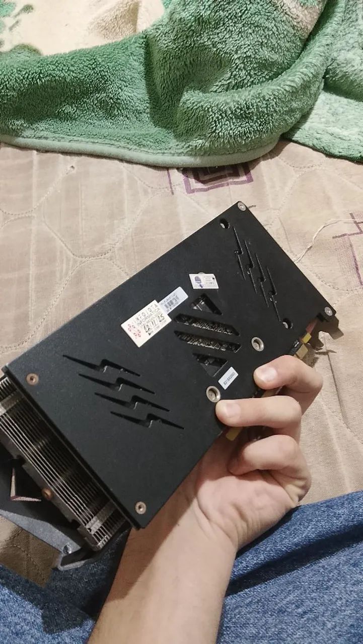 AMD Radeon RX 570 4GB - Foto 3