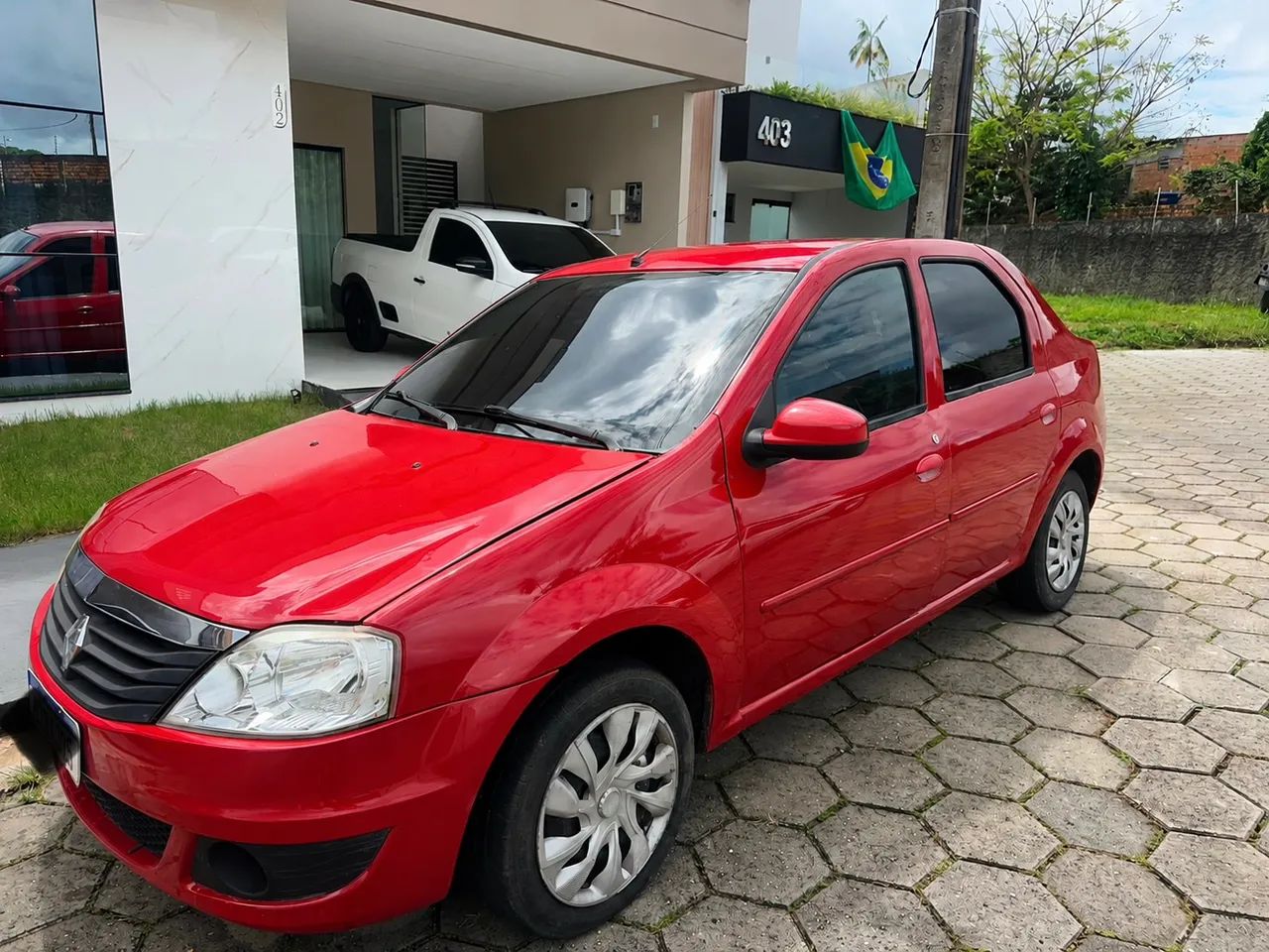 Renault Logan 2013