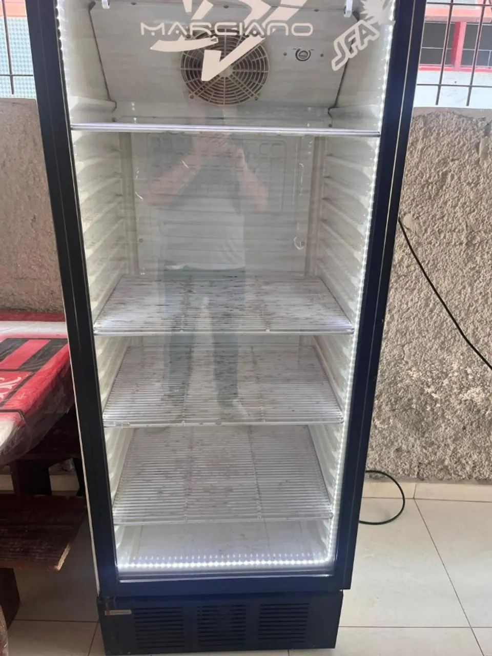 cervejeira e expositor 