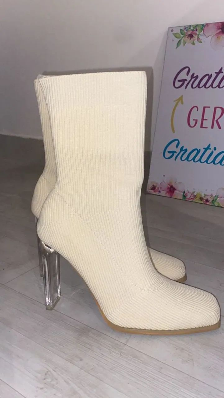 Bota tipo meia 
