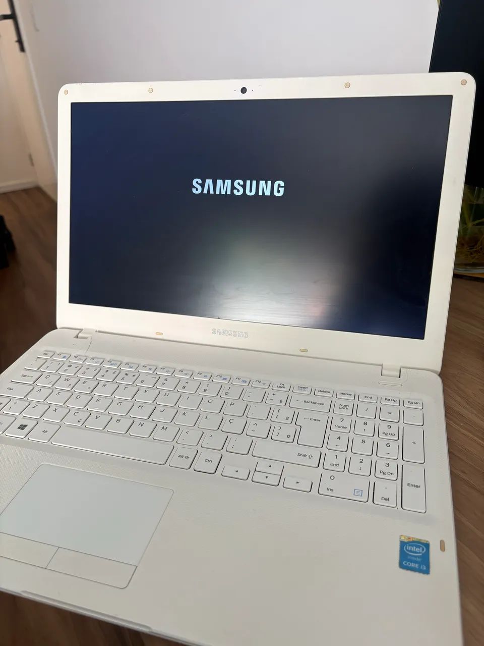 Notebook Samsung Ex / Core i3 / 15.6 / Branco