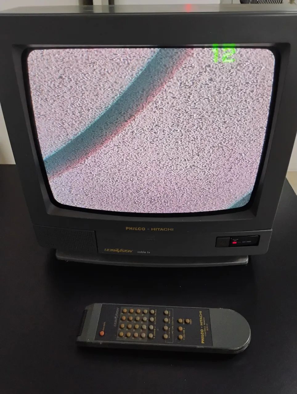 Tv Philco Hitachi 14 pol - Foto 2