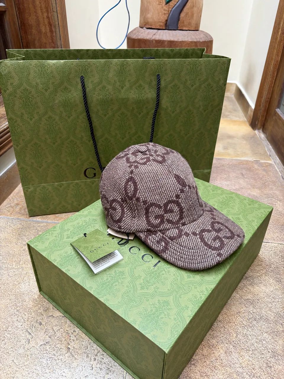 boné gucci monogram original na etiqueta 