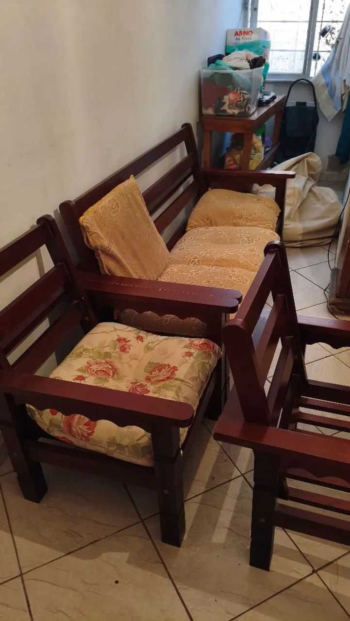 Sofá de Madeira 470973206402191364