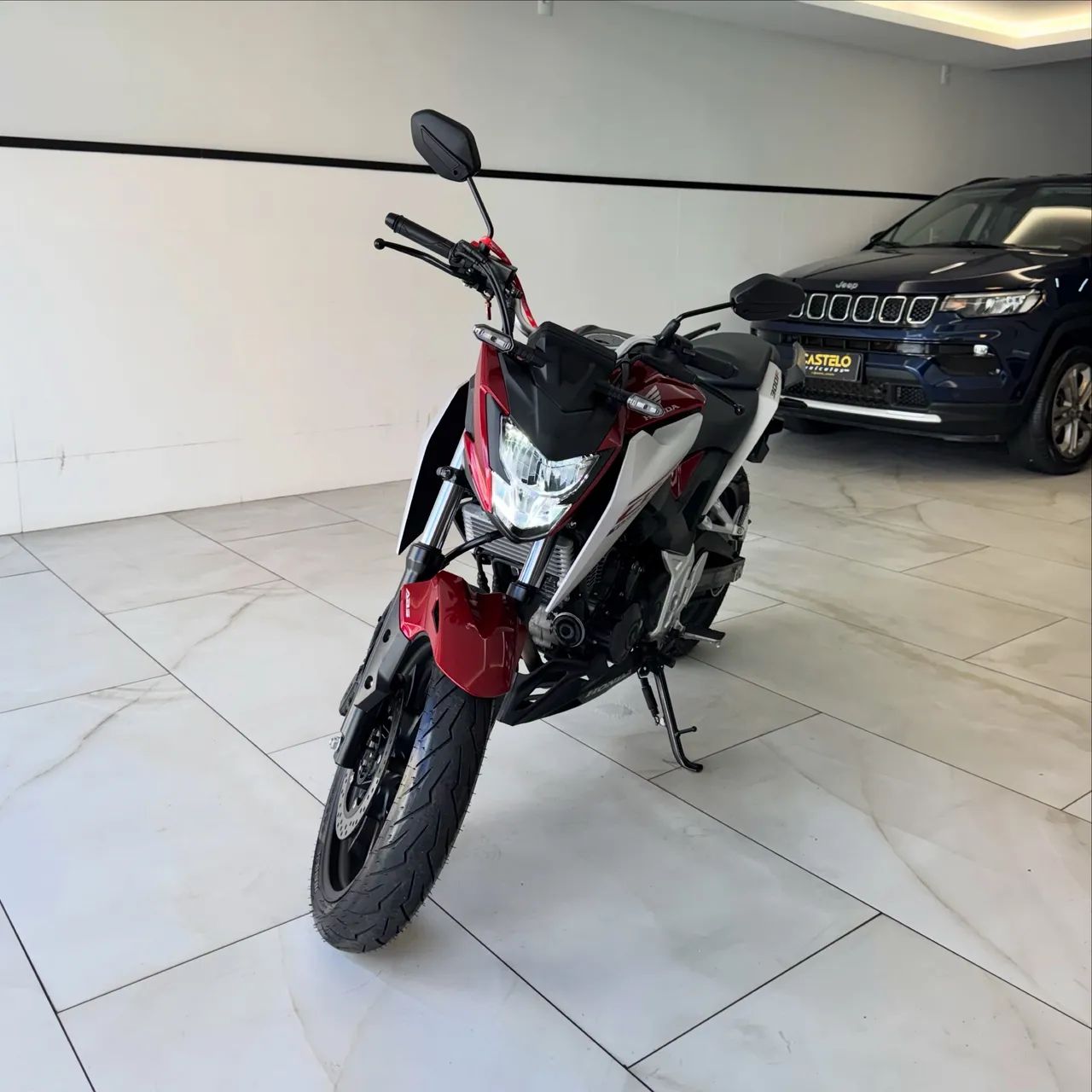 CB300F ABS - Foto 2