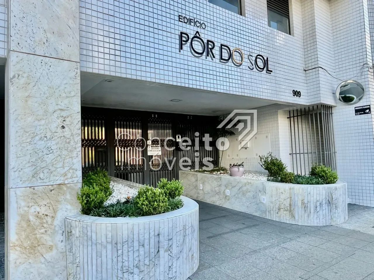 Edifício Pôr do Sol - Centro - Apartamento Semi Mobiliado - Foto 5
