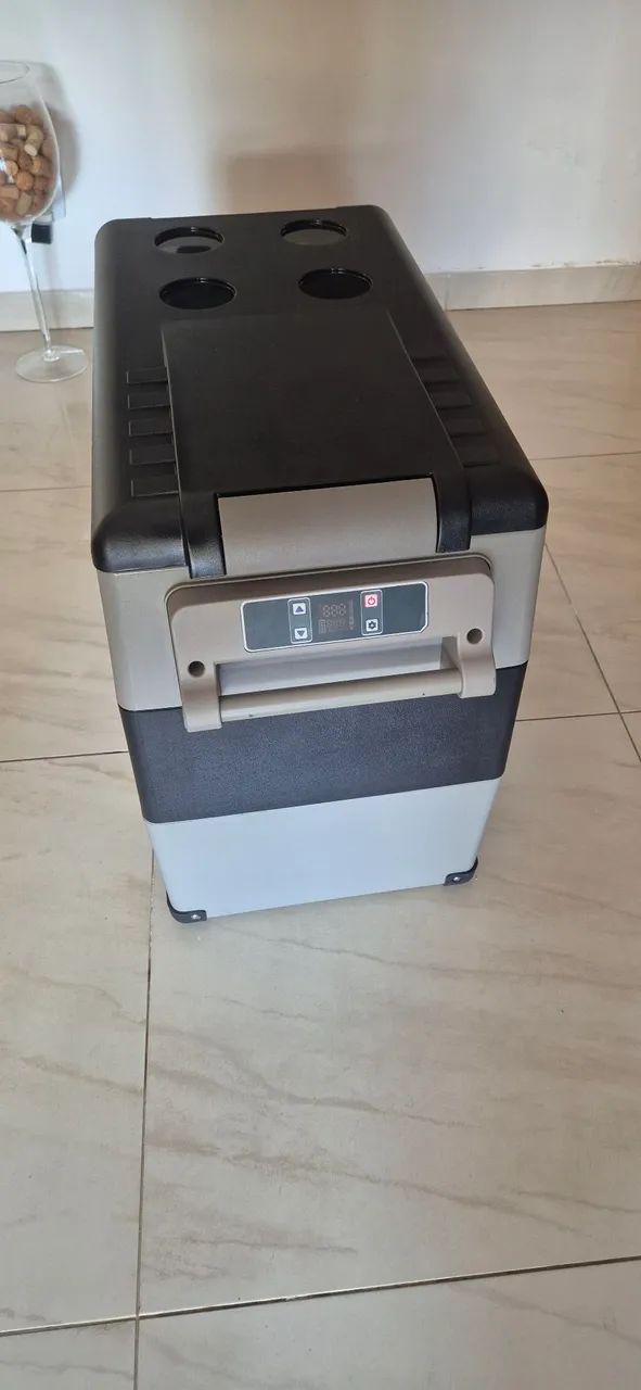 Geladeira/freezer quadrivolt 52L - Foto 3