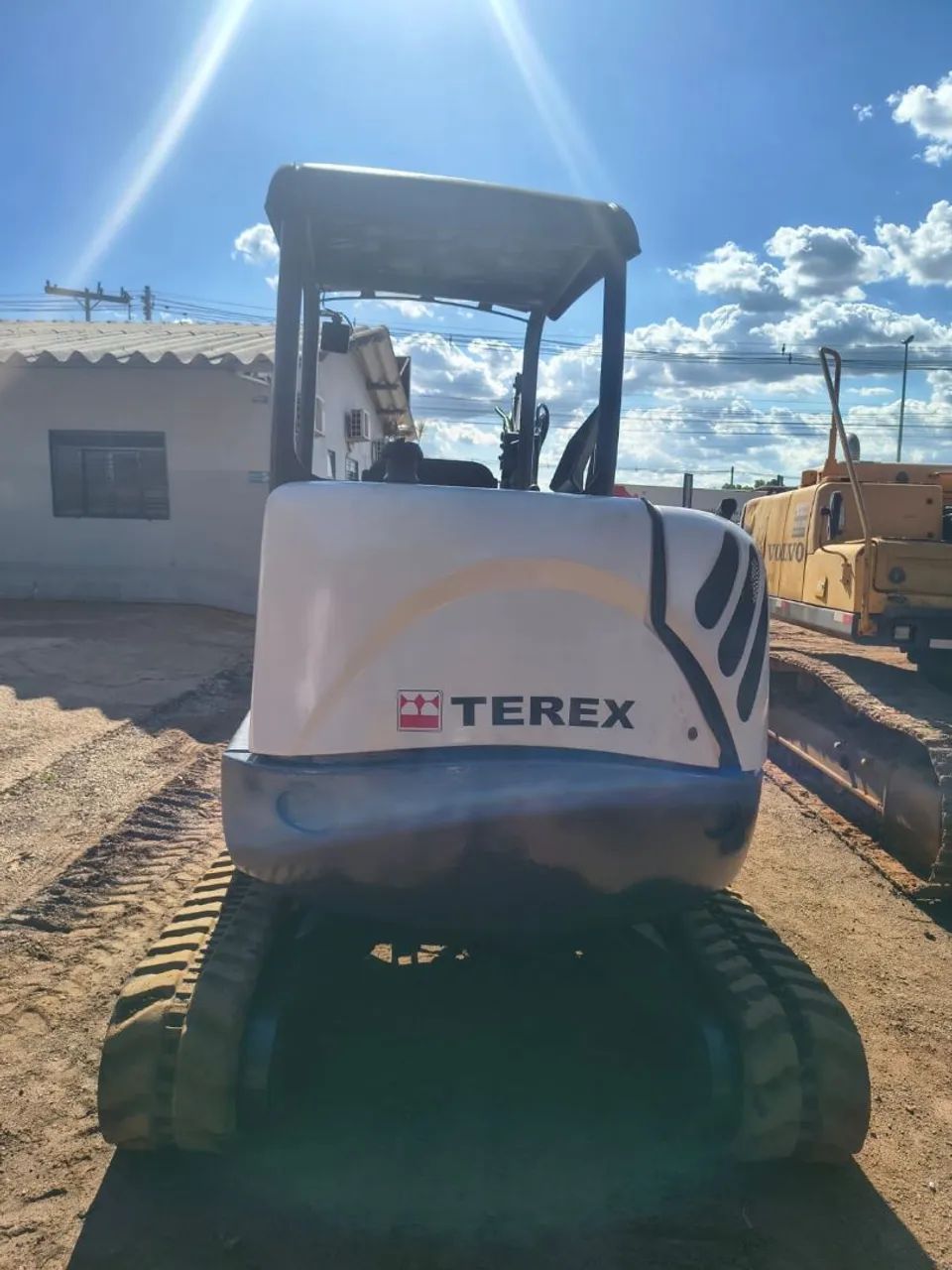 Mini escavadeira terex TC37B esteiras de borrachas oportunidade 
