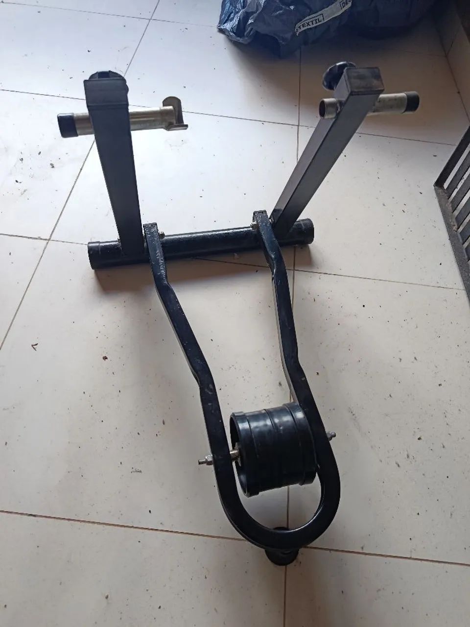 Rolo de treino ajustável para bicicleta  - Foto 3