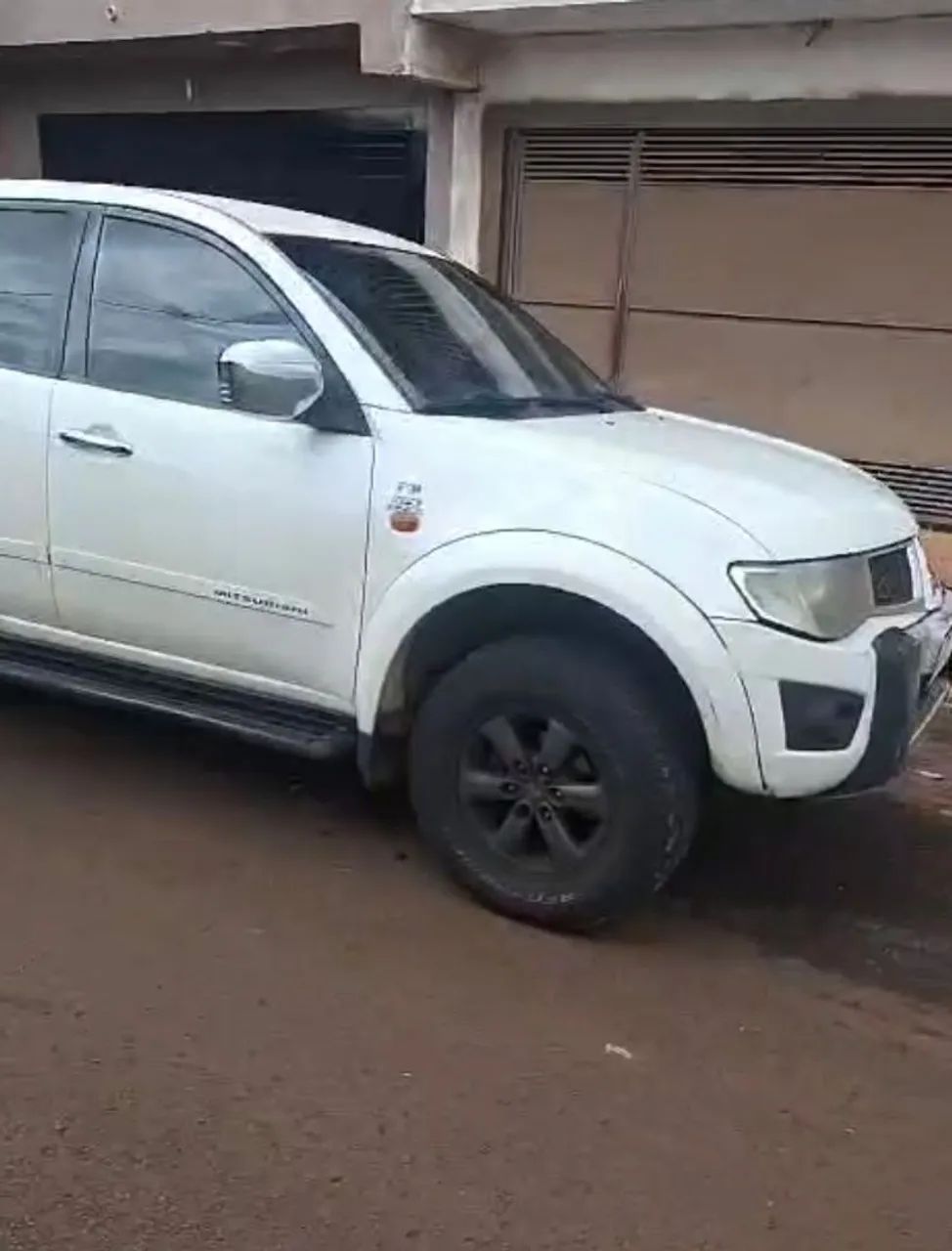 Mitsubishi L200 EVOLUTION 3.2 4X4 TB INT. DIESEL 2012