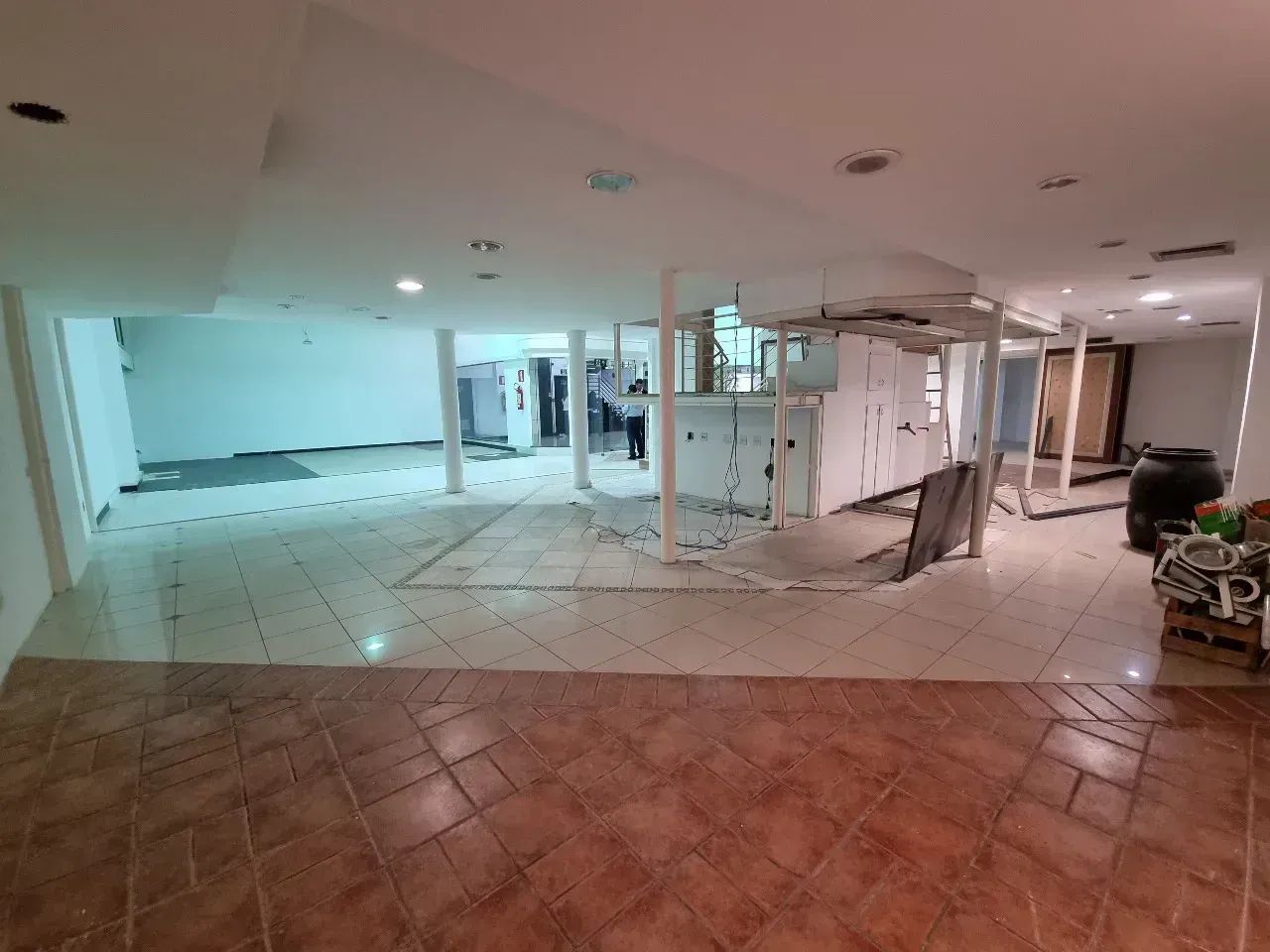 Excelente Lojão c/ 400 m2  B. Estoril - Belo Horizonte  MG - Foto 3