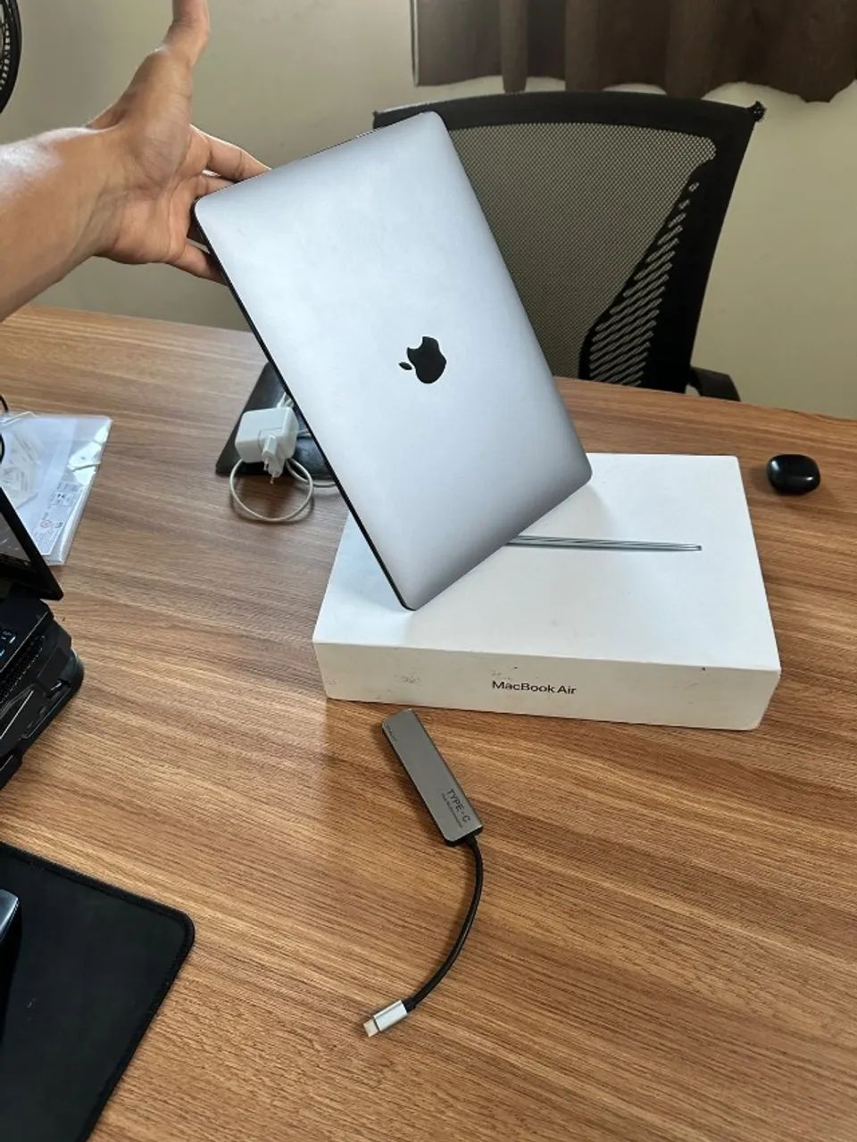 Macbook M1 com caixa, bem novo - Foto 3