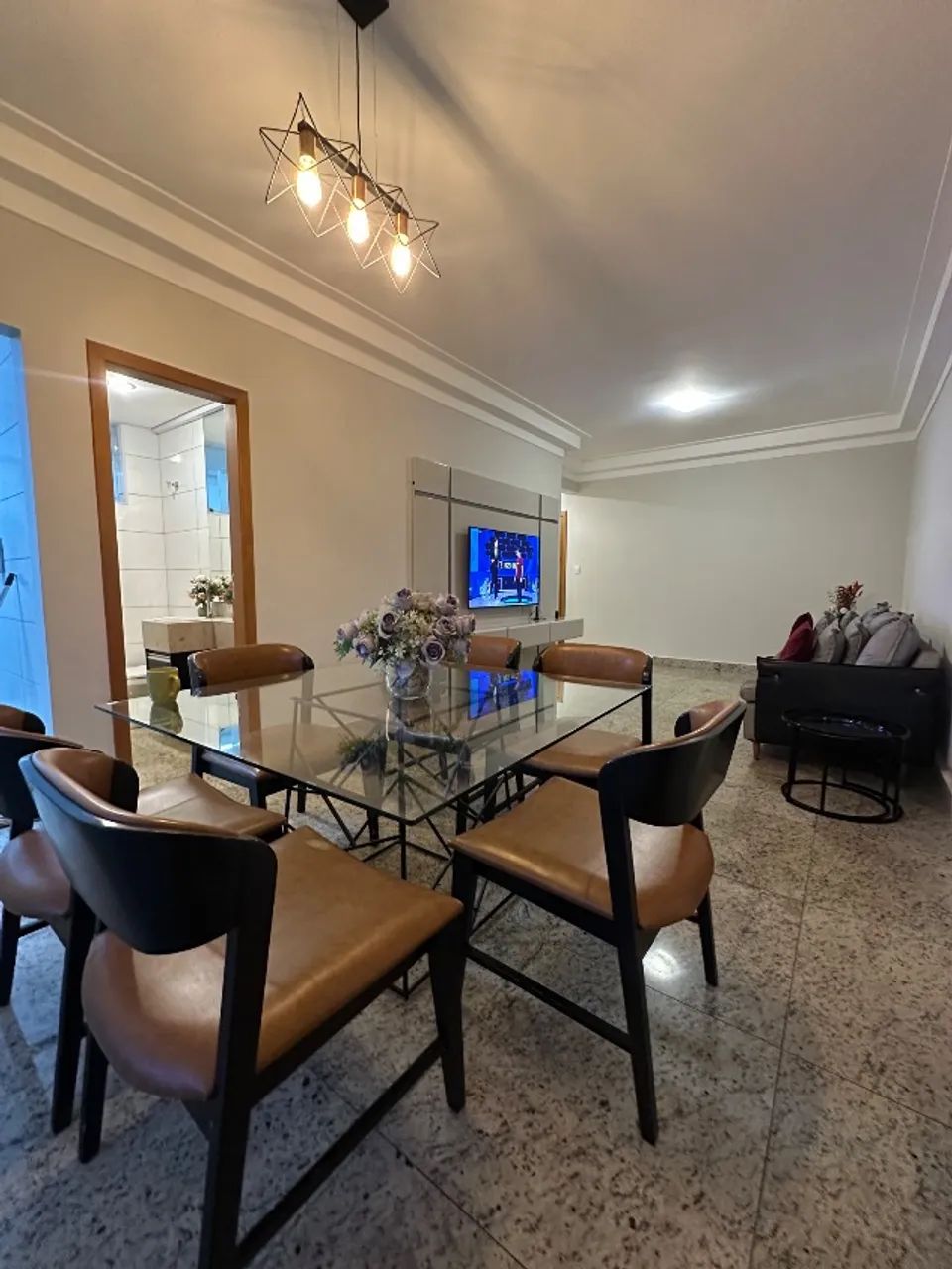 Luxury dining table with 6 chairs!65570225247747124
