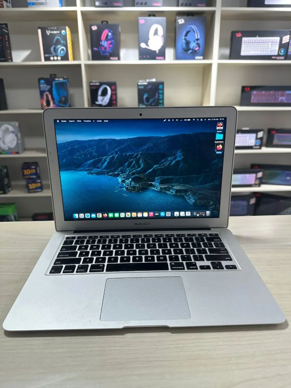 Macbook Air 13'' 4gb/256gb Silver - Até 12x sem juros, Loja Física