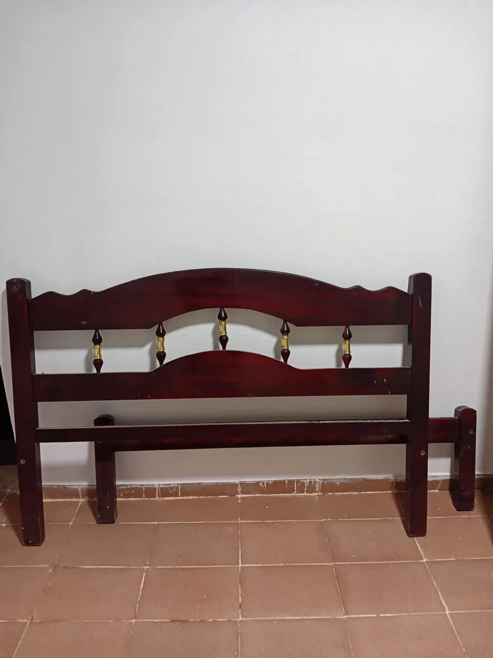 Cama de casal madeira maciça