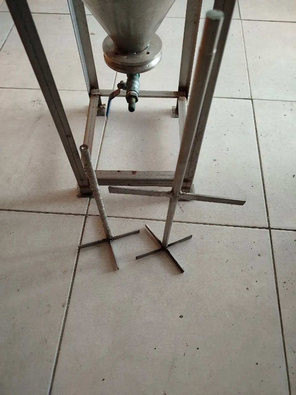 reservatório com base afunilada inox - Foto 4