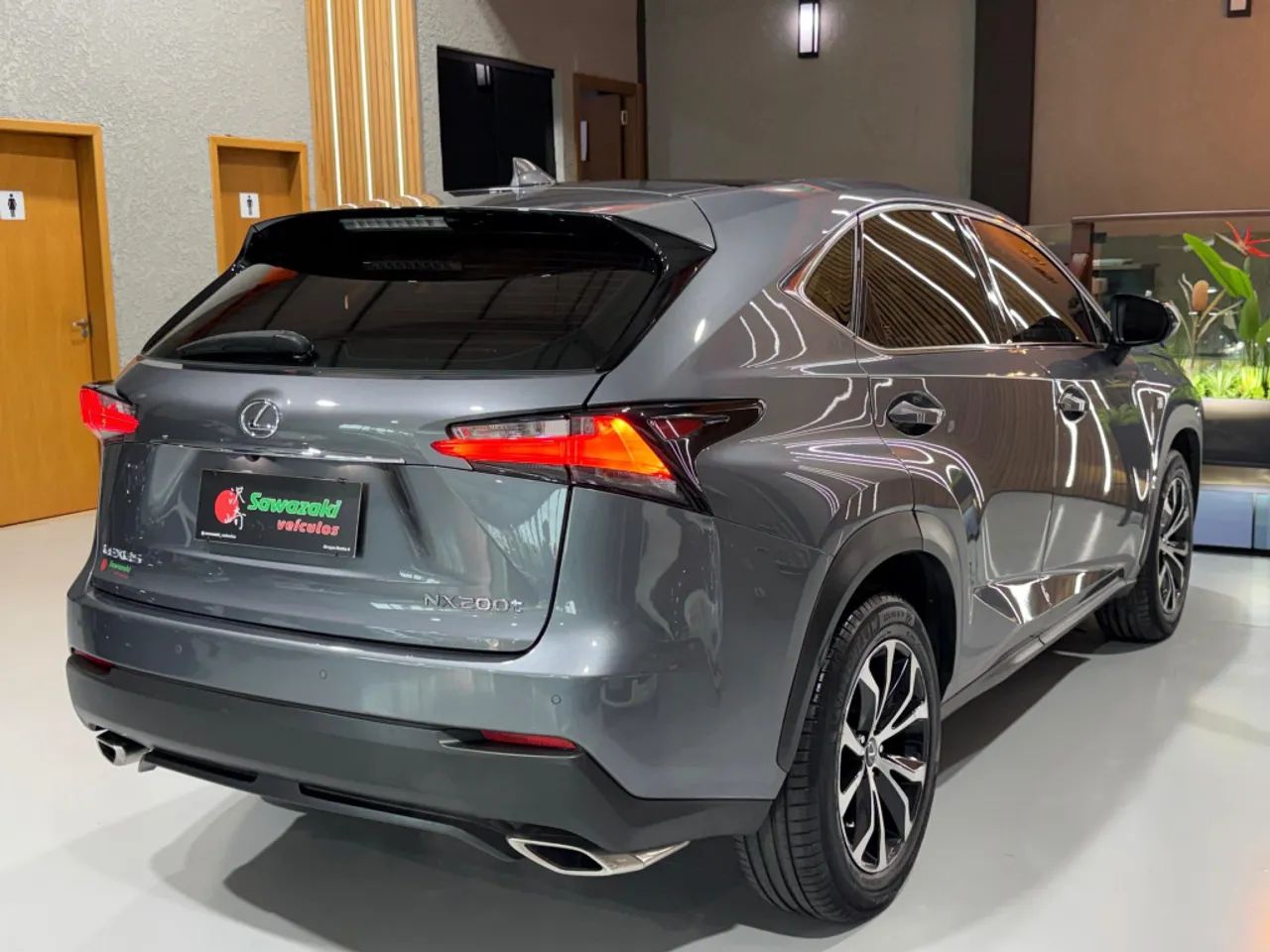 Lexus NX-200t F-sport 2.0 16V 238cv Aut., foto 7 de 20