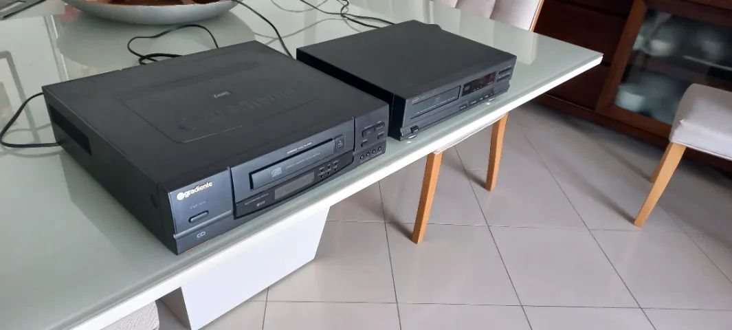 Vendo Dois Cd Players Para Conserto Um Cee E Um Gradiente - Foto 2