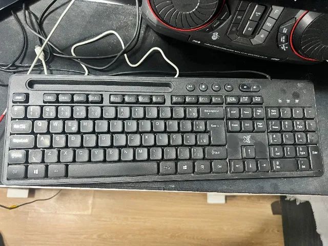 Teclado multimídia Maxprint PROP USB ABNT2 com suporte para celular - Foto 2