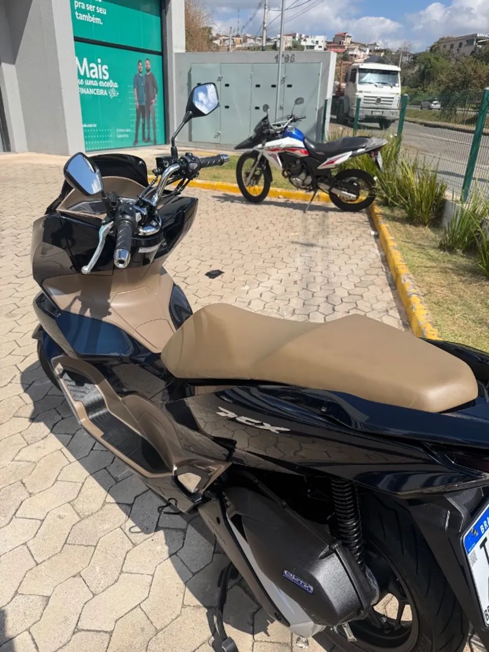 HONDA PCX,  SEM DETALHES! ESTADO DE ZERO KM - Foto 3